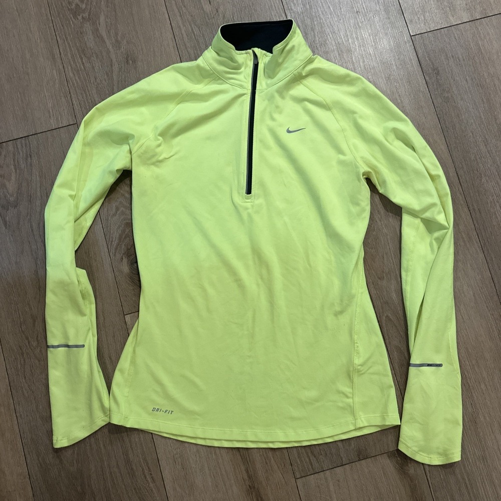 Nike Dri-Fit Neon Yellow Long Sleeve Reflective Running Shirt Women's Small‎